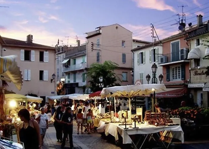 Renove Avec Parking A - Fr-1-226-557 Sainte-Maxime